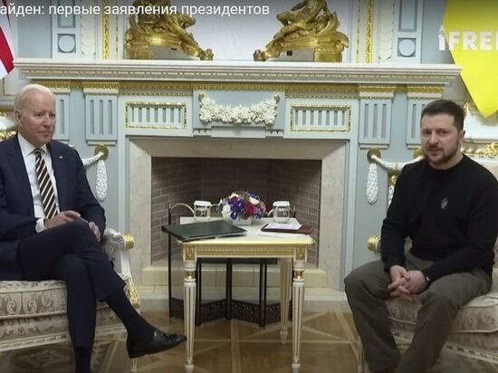     Источник: стоп-кадр из репортажа о встрече президента США Джо Байдена с коллегой из Украиной Владимиром Зеленским, опубликованного на ютубе.