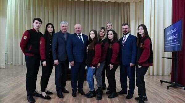     Учащиеся высших учебных заведений смогли задать вопросу градоначальнику краевого центра.