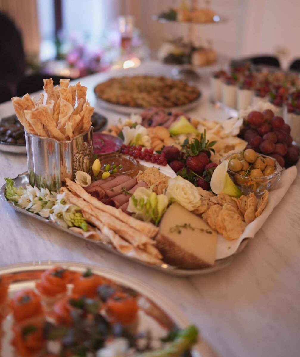 Елегантна веридба: глумица Еда Еце и кошаркаш Буракхан Туњер сада су млада и младожења