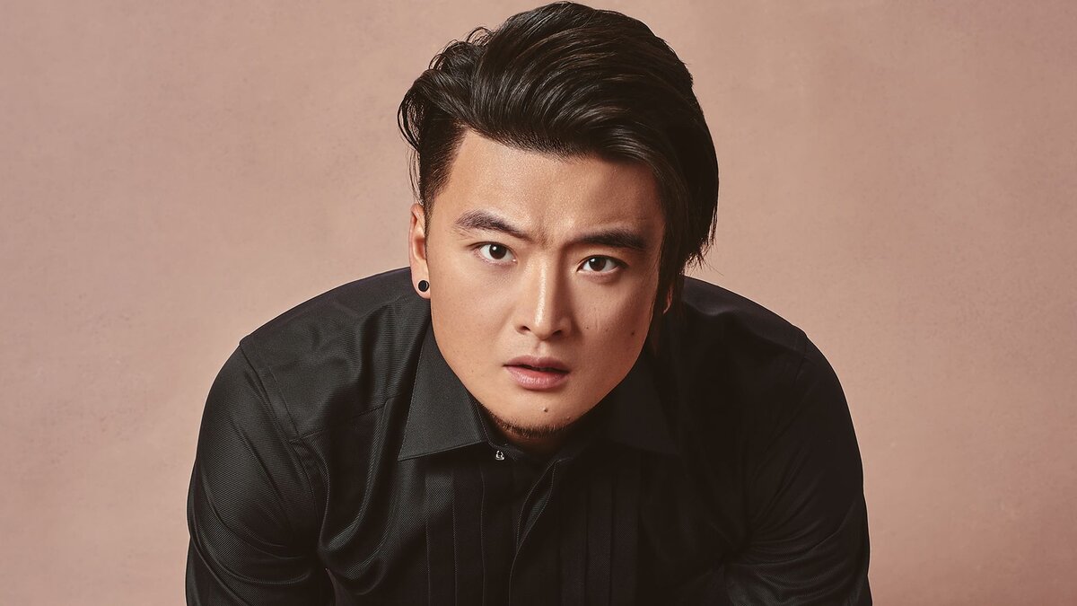    Певец Анатолий Цой