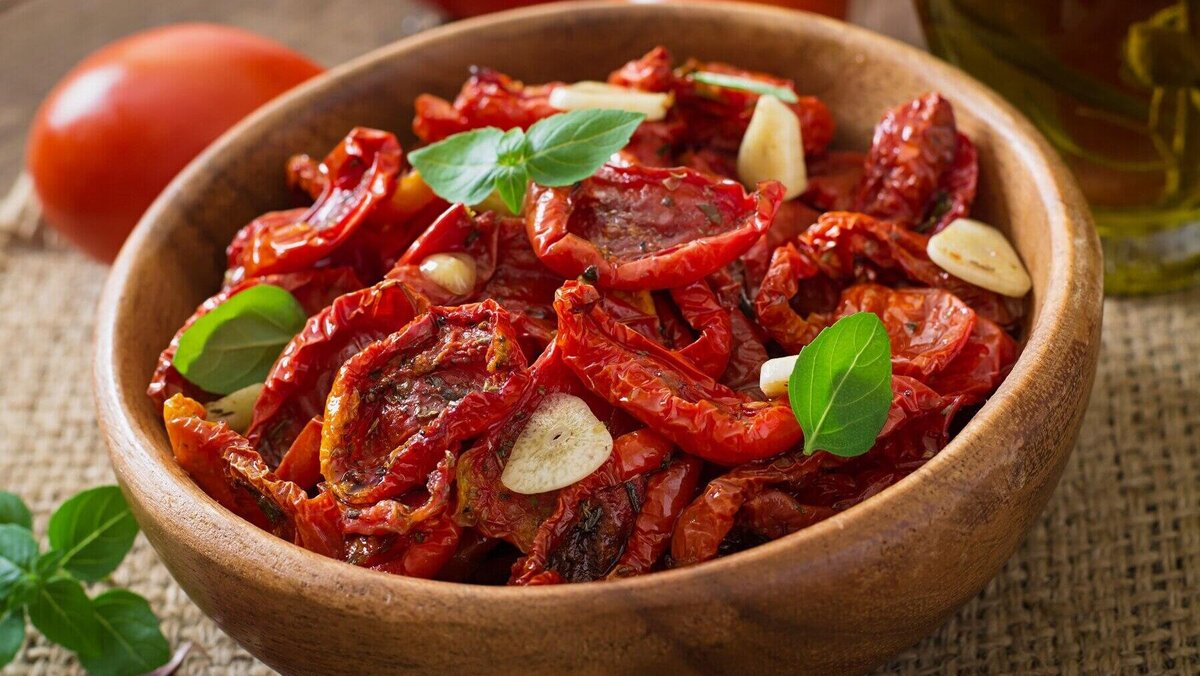    Вяленые помидоры© Фото : timolina