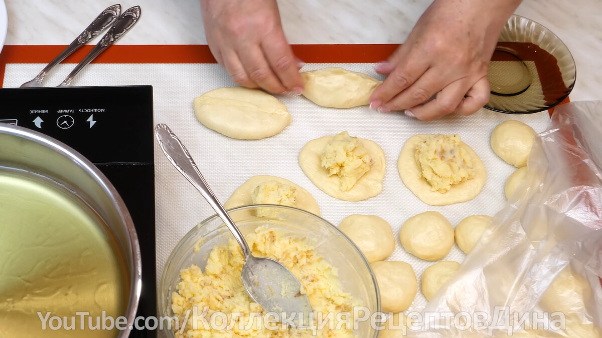 Тесто на скорую руку для жареных пирожков! Быстро, просто, очень вкусно!  Пирожки с картошкой и луком | Дина, Коллекция Рецептов | Дзен