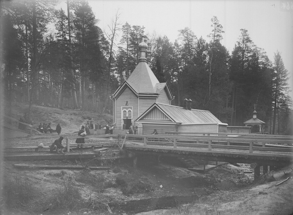 Часовня на целебном источнике у речки Саровки, Ближняя Пустынка, 1903 г.