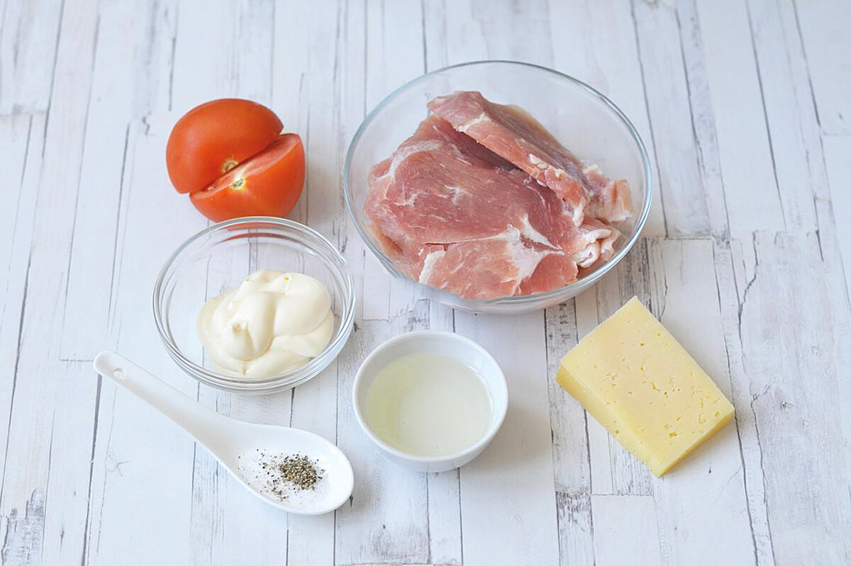 Мясо по-французски из фарша с помидорами и сыром в духовке - пошаговый фоторецепт