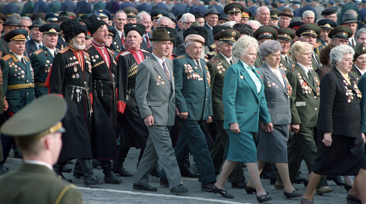 парад победы 50 лет в москве