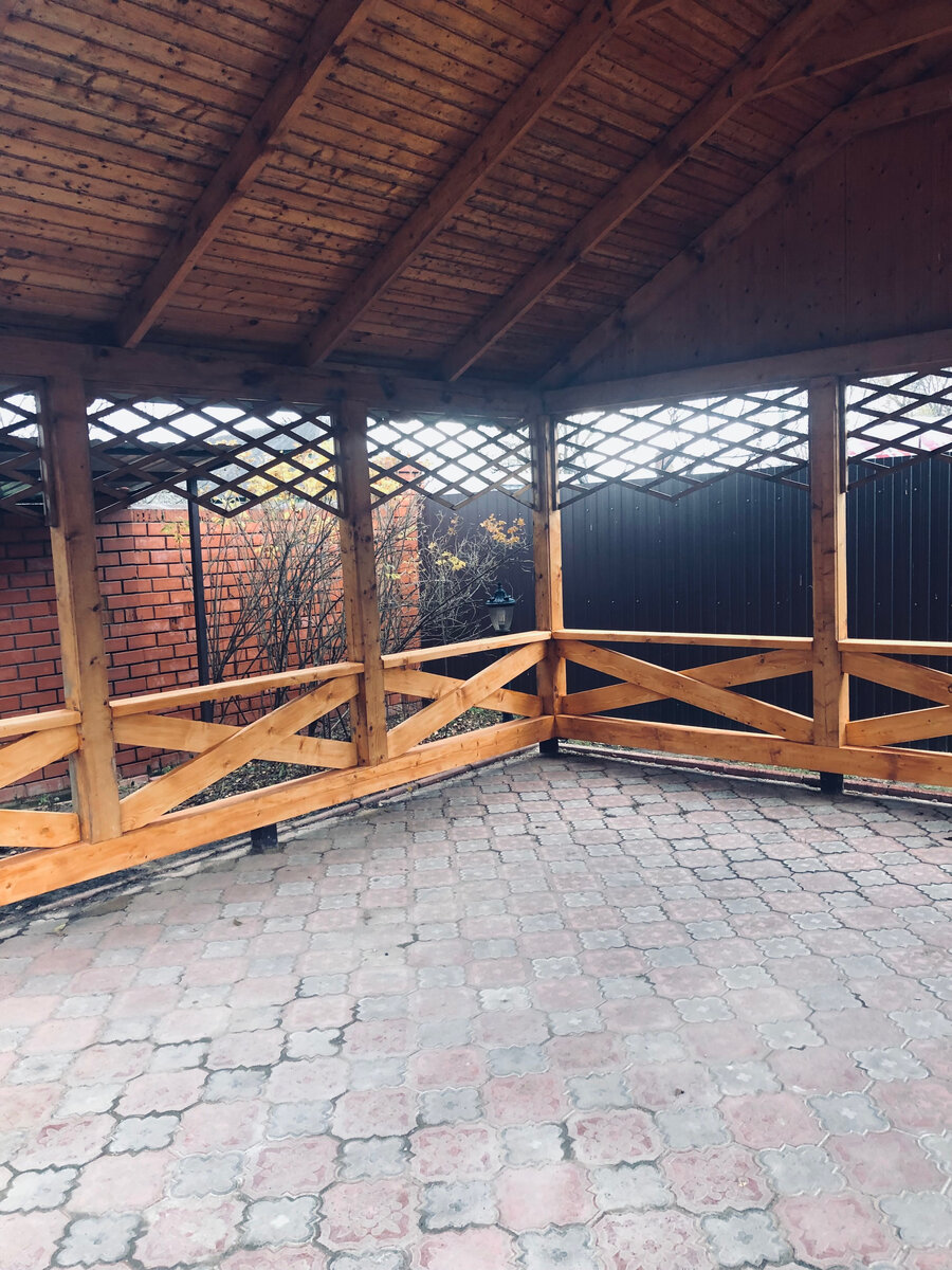 В результате получилась такая красота. Рабочие за собой все убрали и даже подмели плитку. 