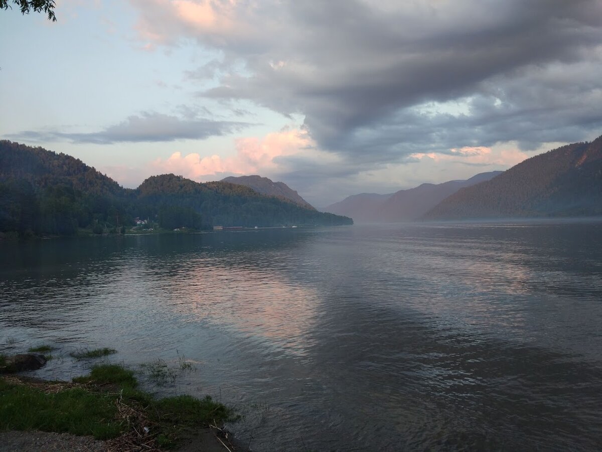 Телецкое озеро в июле