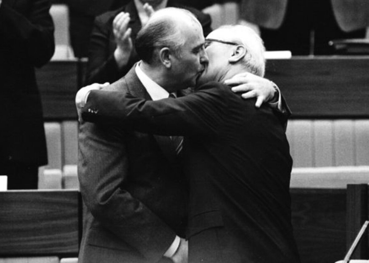 Эрих Хонеккер  с Михаилом Горбачёвым. 1986 год.