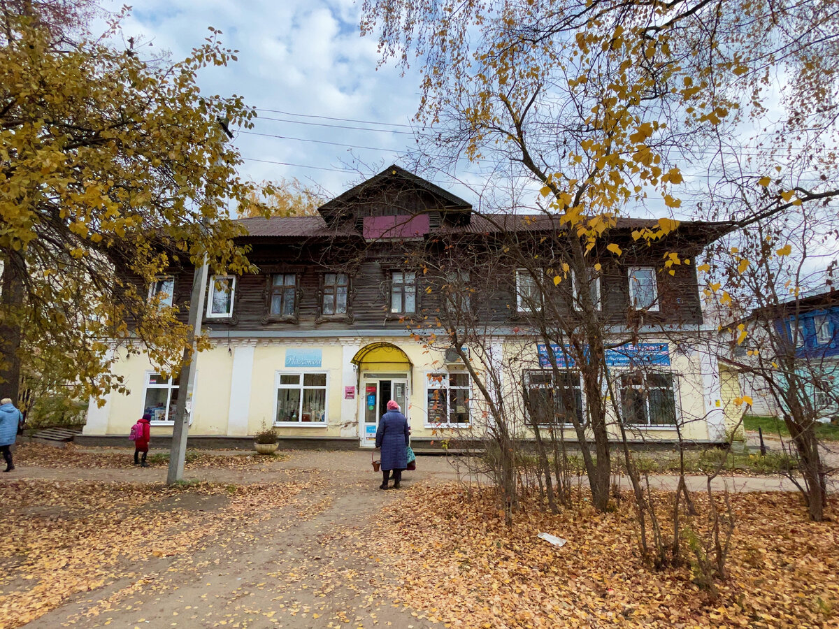 Почему стоит приехать в Воскресенское Нижегородской области: старые  дореволюционные дома и улицы | Под зонтиком | Дзен