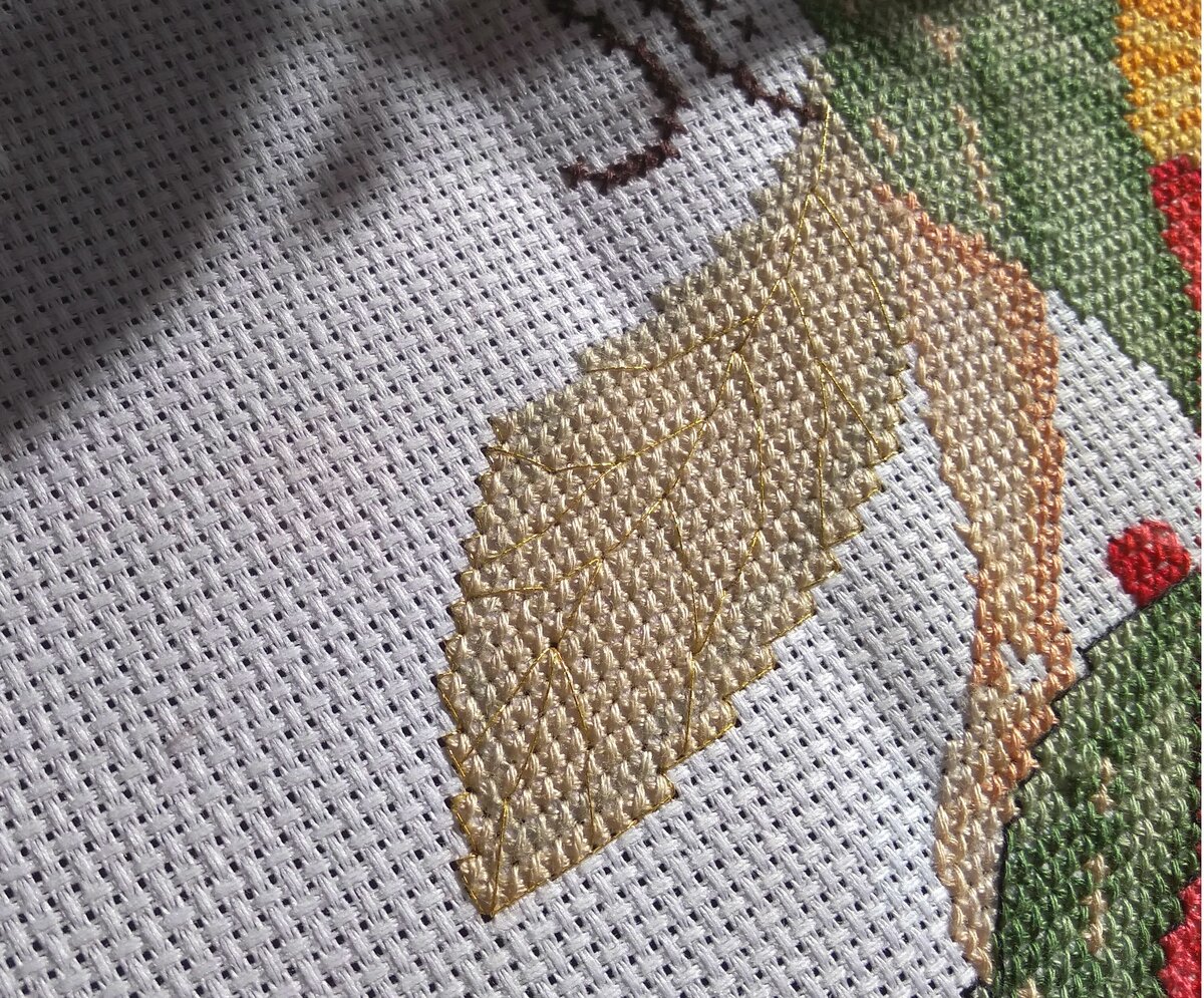 Процесс вышивки по схеме Джоан Эллиот. Такие хрупкие крылья..прямо как все наши заботы и чаяния!