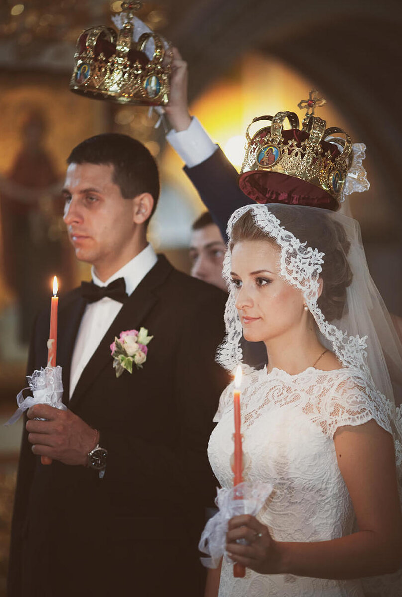 Православные женихи. Венчание. Венчание в церкви. Православное венчание. Свадьба в церкви.