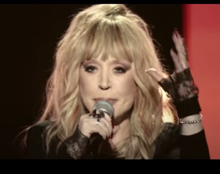 Алла Пугачева. Кадр с концертного выступления