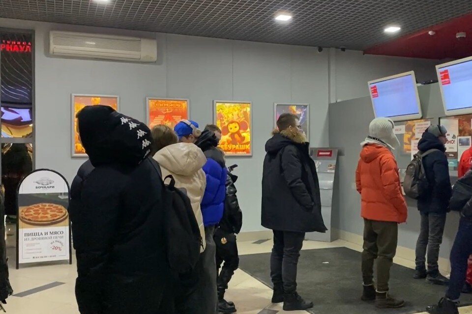     Показ фильма стартовал 12 января. Скриншот сюжета «Толк»
