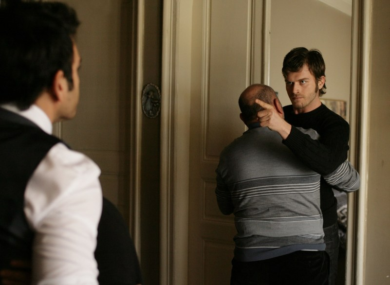 Брат кассета. Братья 8. Сервер адилович решидов 30 лет. Братья менендес квартира. Братья 8.