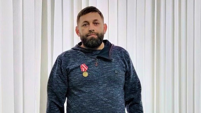    Вартовчанин спас человека на пожаре и получил медаль