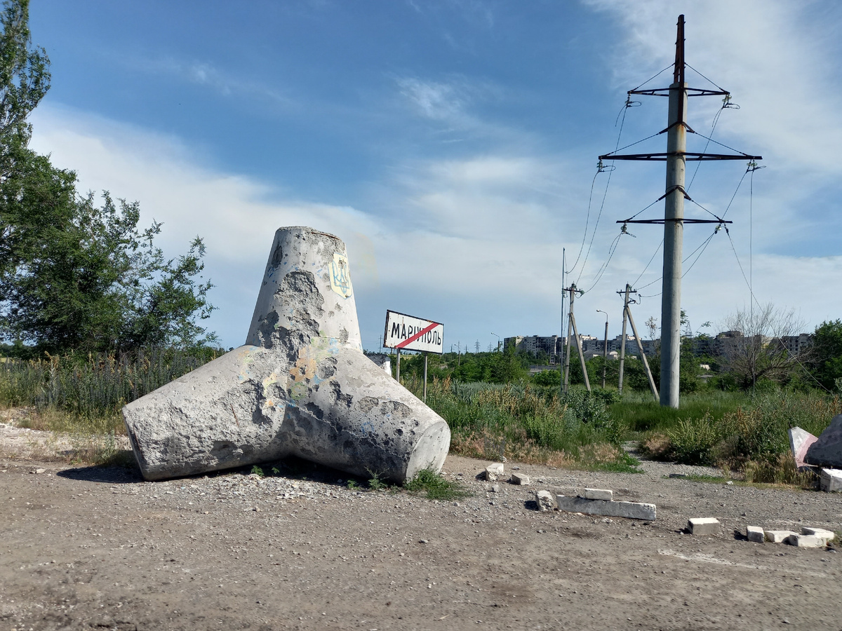 Выезжаем из Мариуполя...