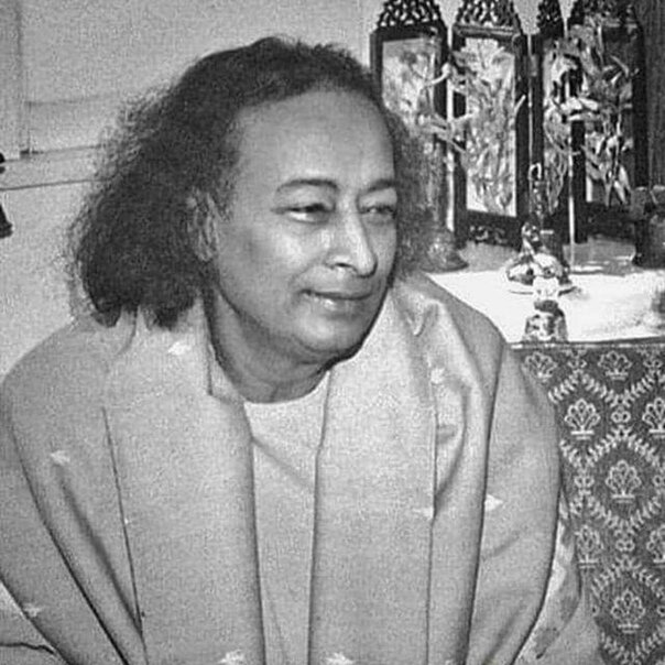 1 Парамаханса Йогананда 2 Сва́ми Вивекана́нда 3 Чандра Мохан Джеин (Ошо)