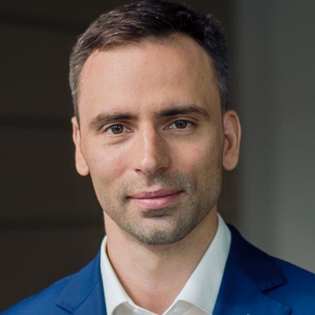 Анатолий Соловьев, директор по управлению проектами ВТБ в сфере образовательной среды и участник рабочих групп в рамках направления цифровой экономики