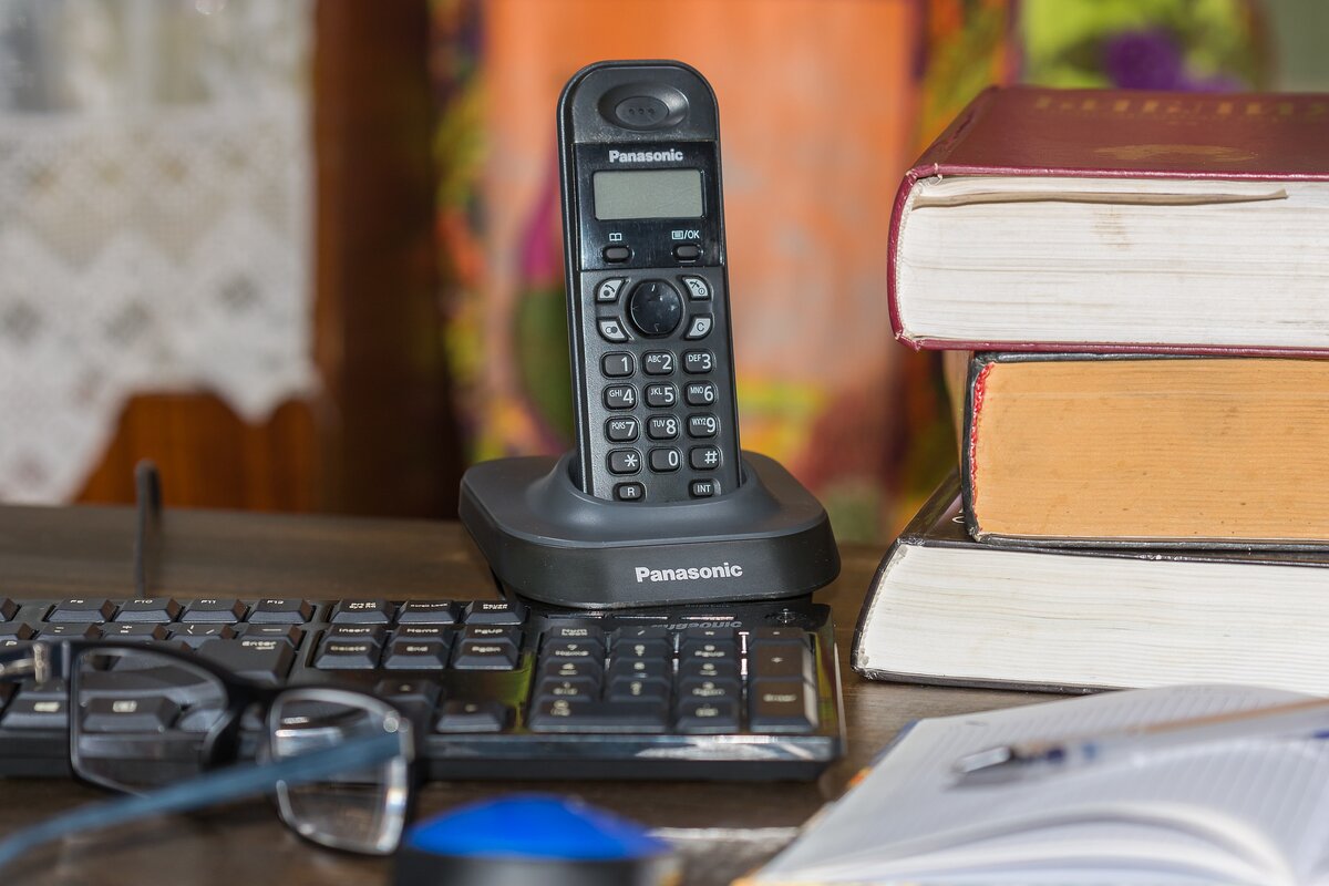 Радиотелефон.  Источник https://loon.site/