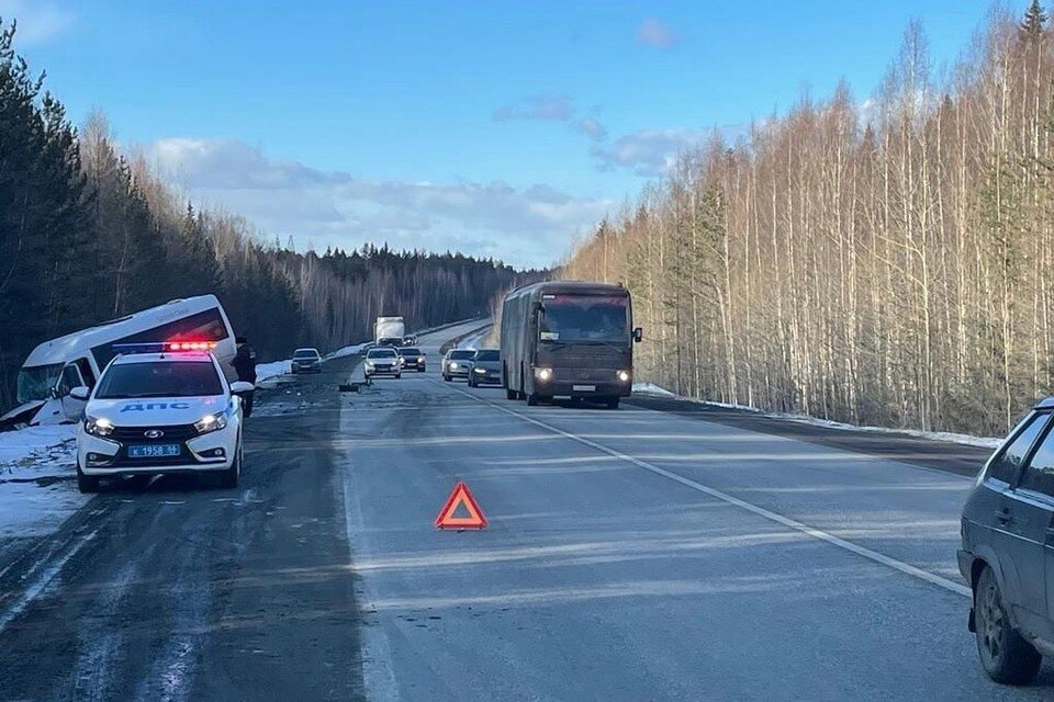     В ДТП пострадали три человека. Фото: ГИБДД по Свердловской области