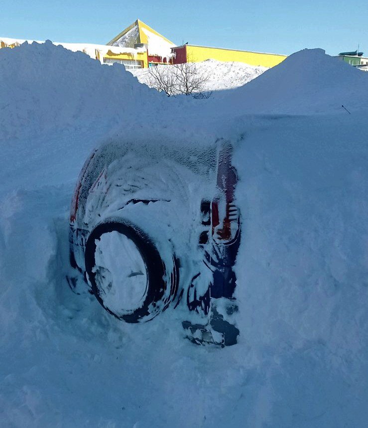 Наступление весны я определяю по характерному признаку - по утрам не надо откапывать машину.