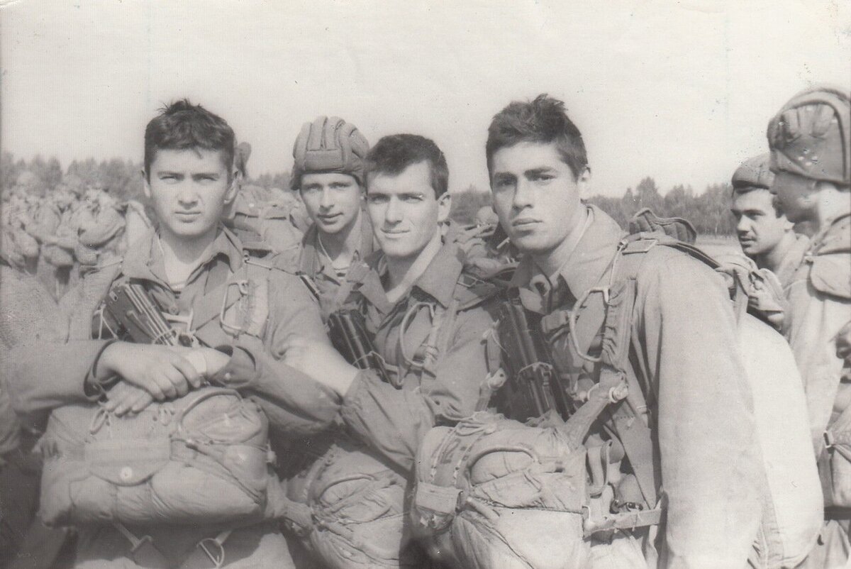 Слева направо Петров,Зозуля и Бобынин