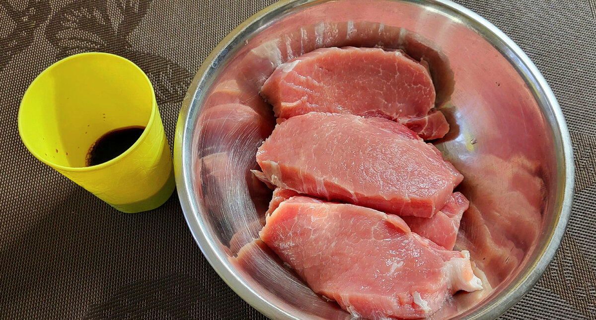 Рецепт стейка из свинины на сковороде