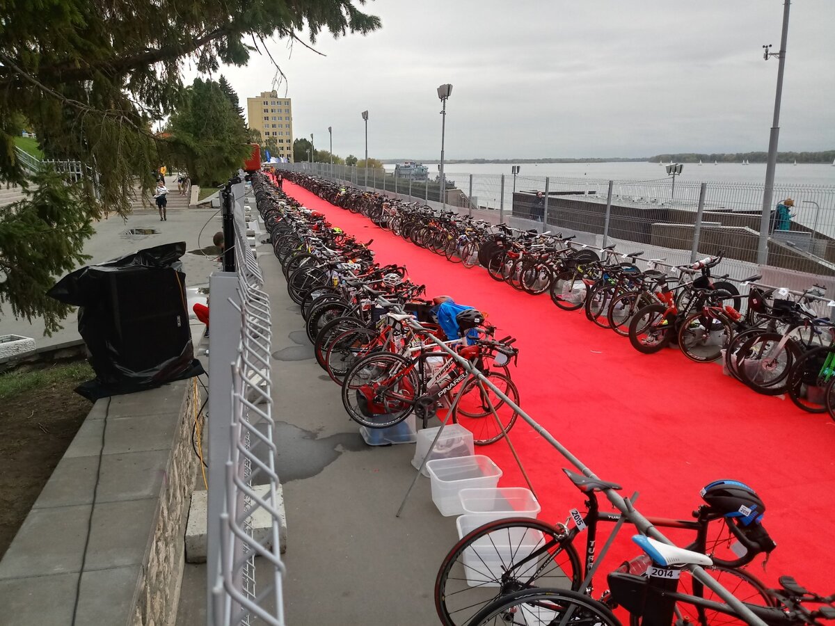 Набережная города Самара (перед соревнованиям по велоспорту) 