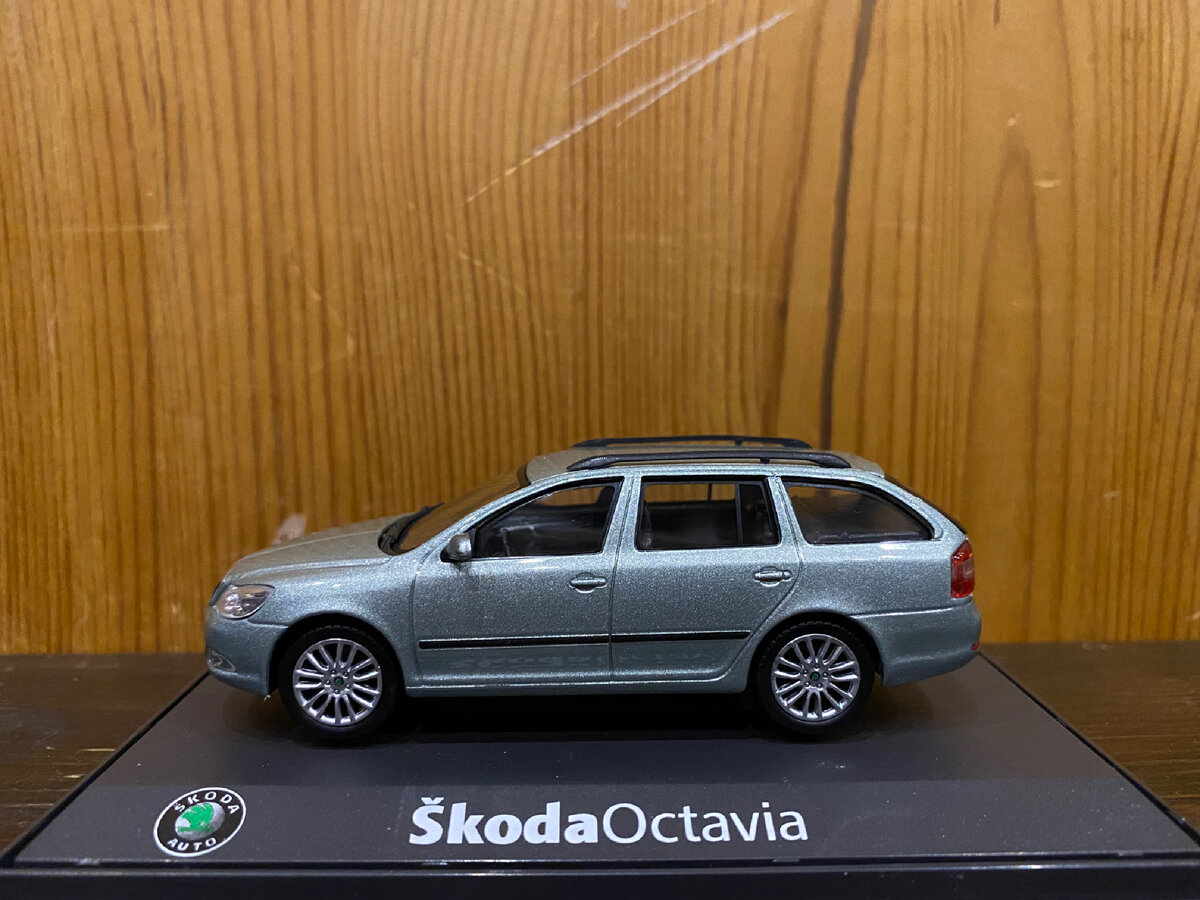 Skoda Octavia A5 Combi FL в масштабе 1:43 от Abrex | Масштабный тест-драйв  | Дзен