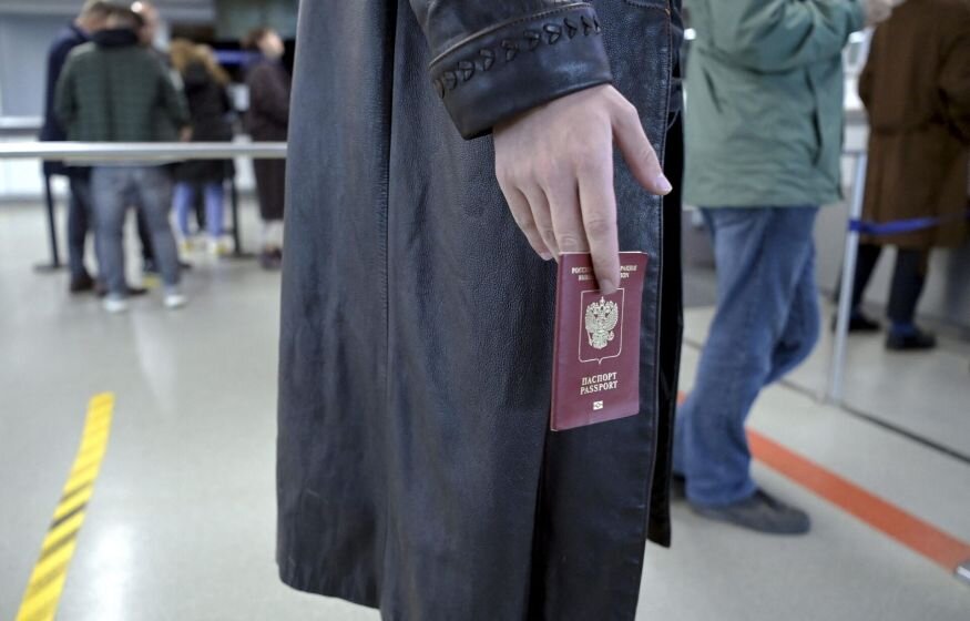    В Госдуме призвали не преследовать людей, бежавших из России