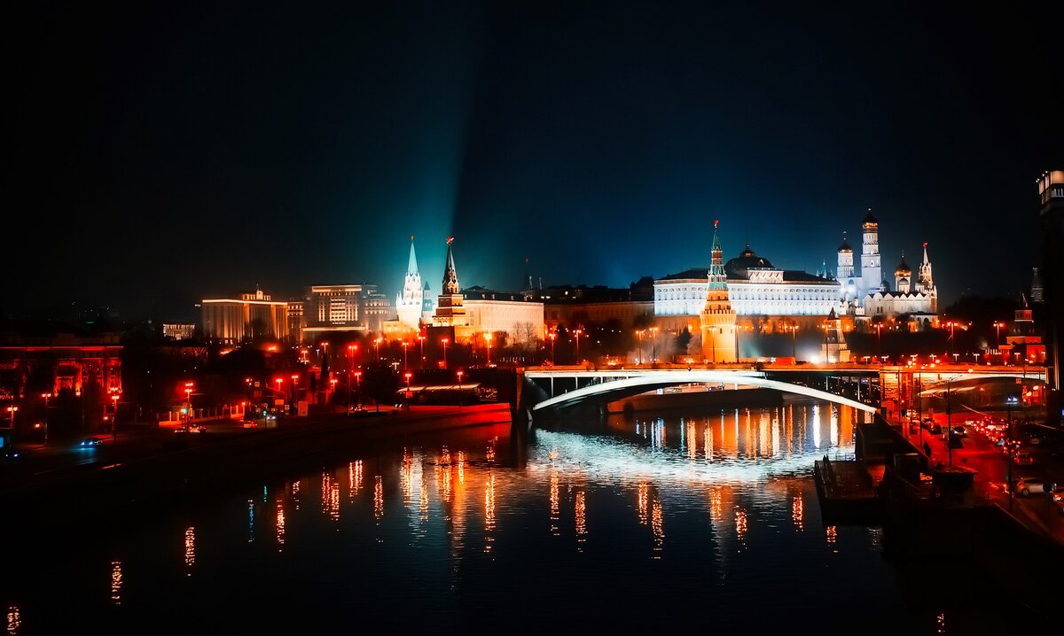 2. Image by David Mark from Pixabay 