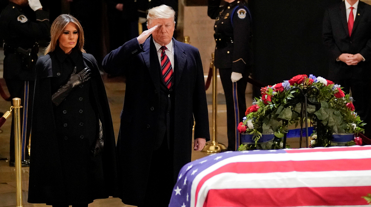  Фото с похорон  ПРЕЗИДЕНТА  США https://m.gazeta.ru/politics/2018/12/04_a_12083065.shtml