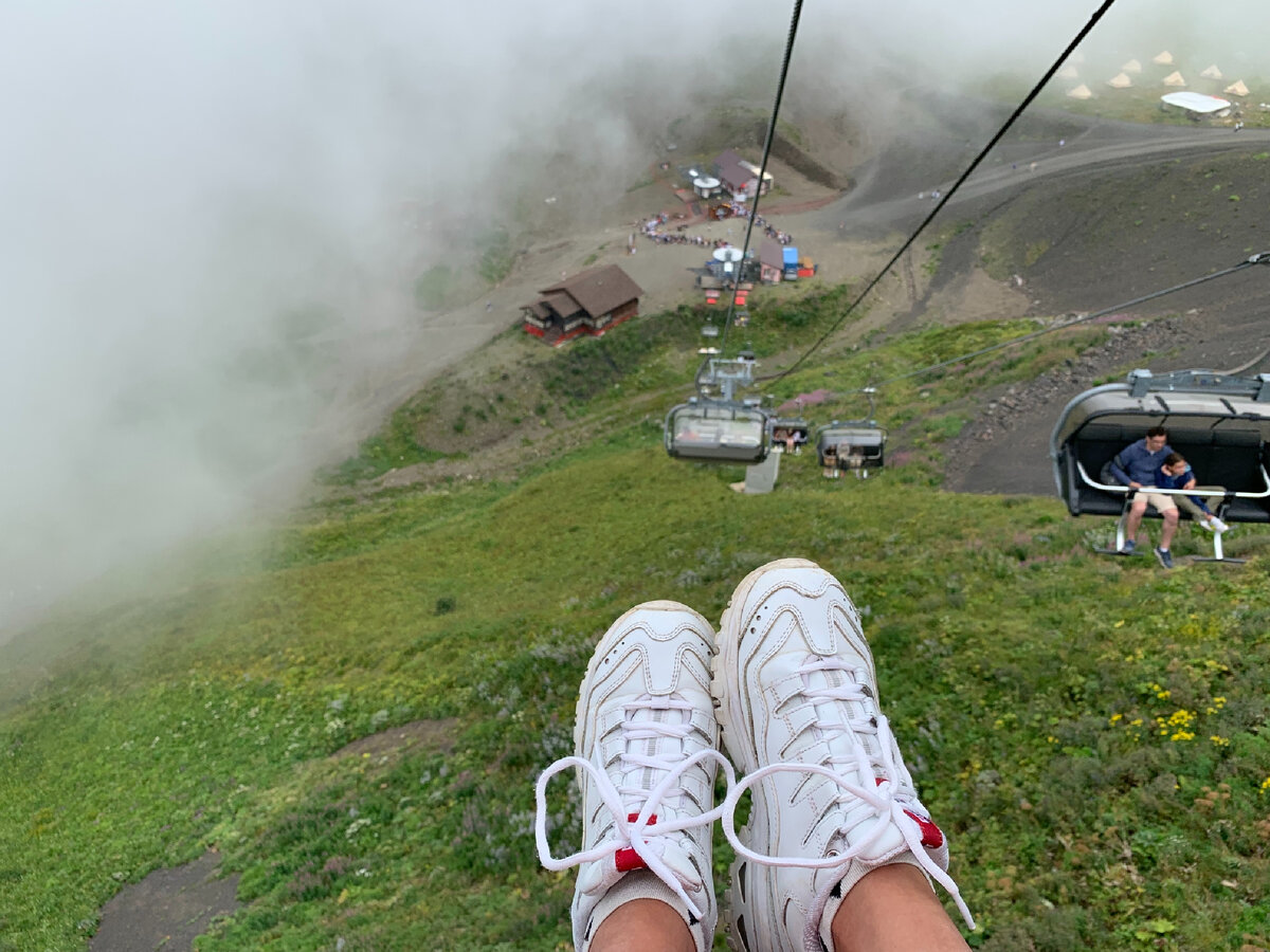 Канатная дорога в Красной поляне. Мобильное фото автора