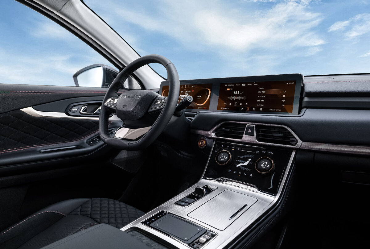 Салон Chery Exeed TXL. фото из открытых источников