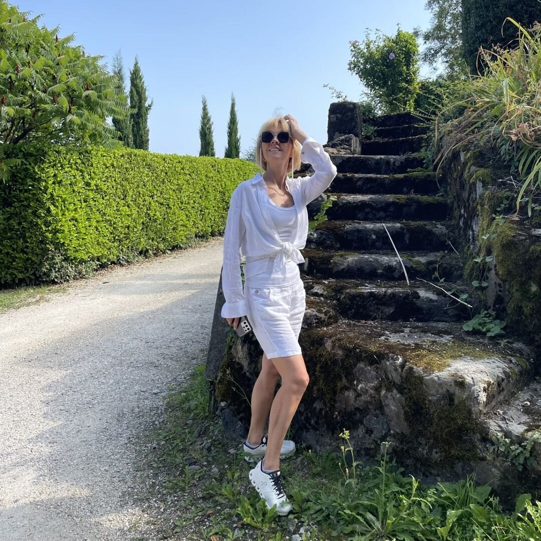 https://www.instagram.com/valeriya/