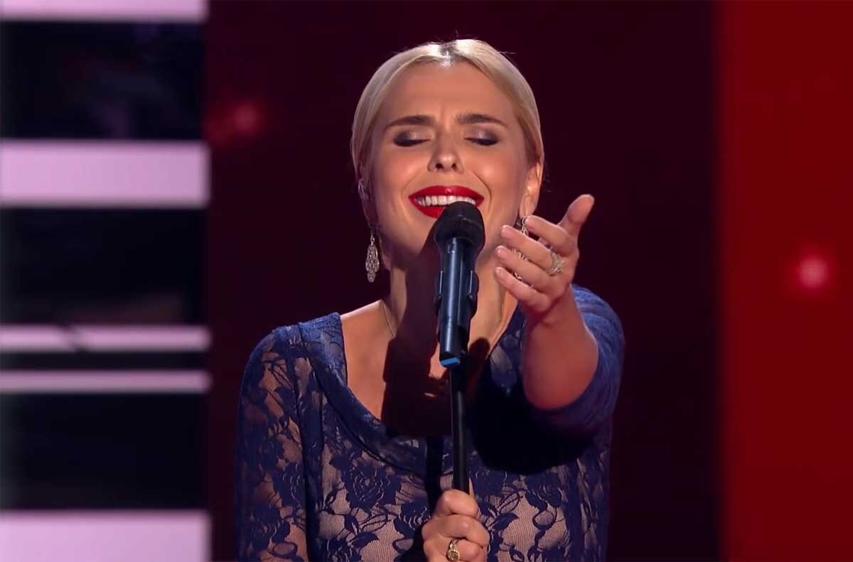 Пелагея поёт на шоу Голос
