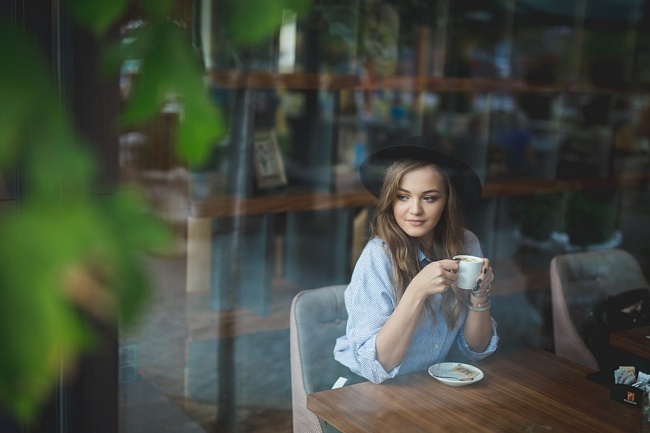 Музыкальное оформление, как и интерьер, вызывает очень сильные эмоции 