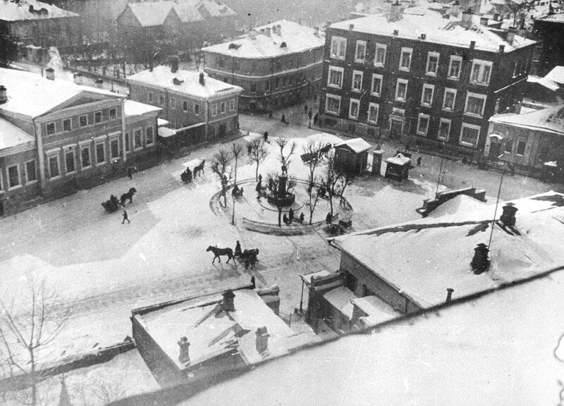 Площадь Собачья площадка (вид сверху). 1917 г. 