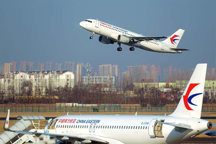 Вчера в Китае потерпел крушение пассажирский Boeing 737-89P авиакомпании China Eastern Airlines, погибли 132 пассажира и 9 членов экипажа. Фото: © Costfoto/Keystone Press Agency/www.globallookpress.com