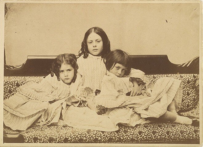 Сестры Лидделл. Фотография Льюиса Кэрролла. Лето 1858 года
The Metropolitan Museum of Art