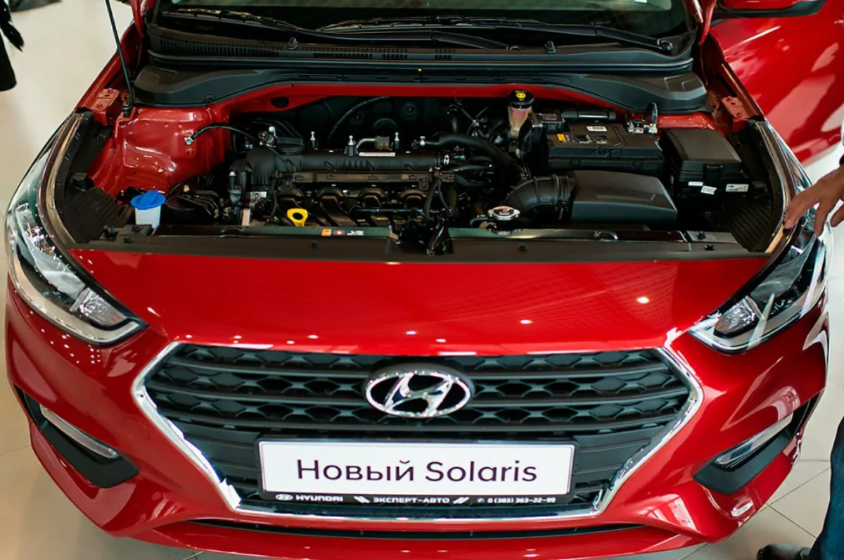 Двигатель solaris. Хендай Солярис 2017 под капотом. Hyundai Solaris 2 под капотом. Солярис 2018 под капотом. Хендай Солярис 2018 под капотом.