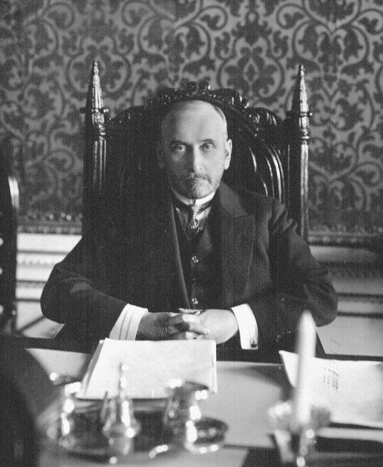 С. Д. Сазонов, министр иностранных дел Российской империи (1910-1916). 
Фотограф К. К. Булла, 1912.