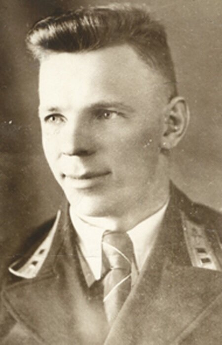 Василий Васильев. Ему было только 28 лет