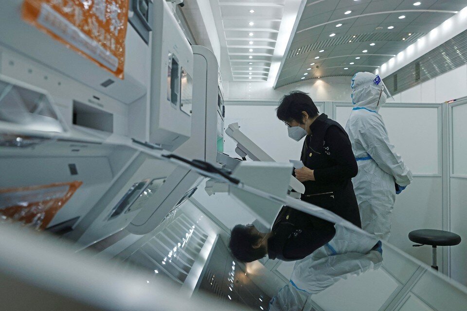     За минувшие сутки в России выявлено 5089 новых случаев заражения коронавирусной инфекцией  REUTERS