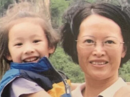 Снимок вызвал бурю эмоций у Лии: она не ожидала, что ее парень мог знать ее умершую маму!