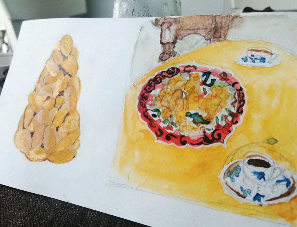 Сложно снимать золото, пришлось поставить картинку вертикально. Небольшой эскиз по мотивам вечернего чаепития.