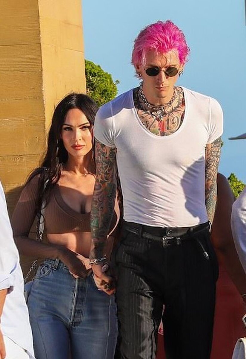     Меган Фокс и Machine Gun Kelly. Фото: @thedailystardust