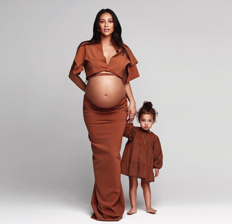 Шей Митчелл с дочкой Атлас Ноа