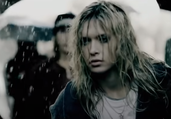 Кадр из клипа