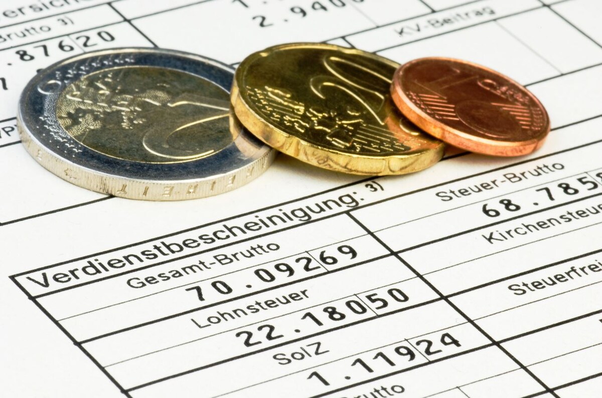 Заработная плата как любые деньги даже у немцев любит счет!